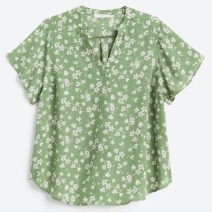 LUSH Warren Flutter Sleeve Blouse